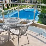 Apartamento Oasis Deluxe By The Sea *