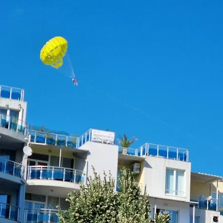 Oasis Deluxe By The Sea Апартамент Равда