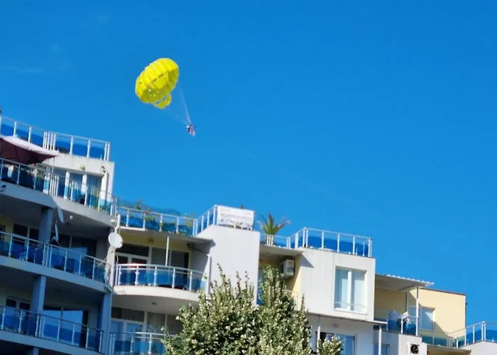 Oasis Deluxe By The Sea Daire Ravda