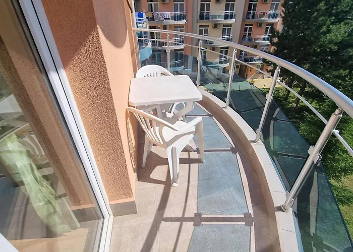 Oasis Deluxe By The Sea Daire Ravda