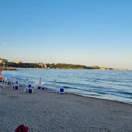 Oasis Deluxe By The Sea * Ravda