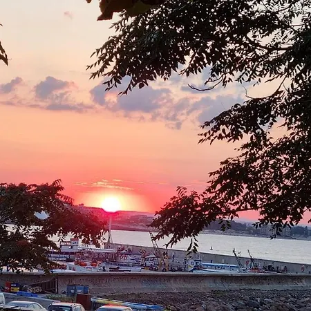 Oasis Deluxe By The Sea شقة رافدا