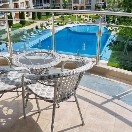 Apartment Oasis Deluxe By The Sea *