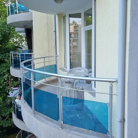 Oasis Deluxe By The Sea رافدا