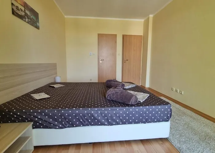 Oasis Deluxe By The Sea Ravda