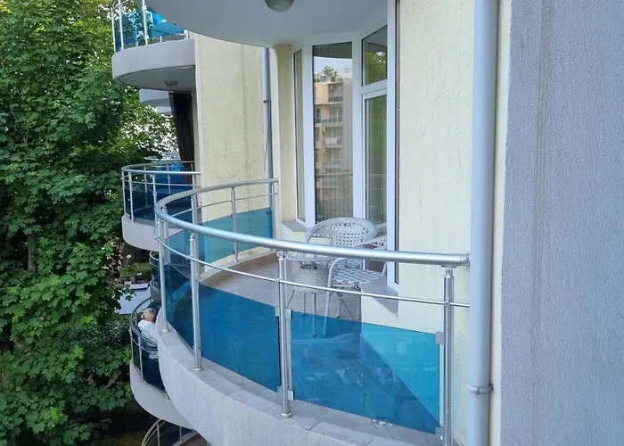 Oasis Deluxe By The Sea Ravda